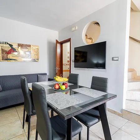 Helios House * עיר רודוס