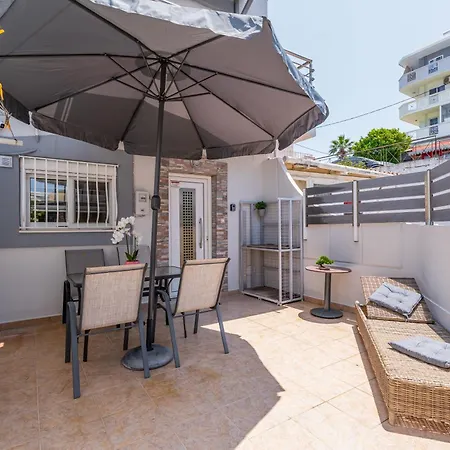 Dom wakacyjny Helios House *