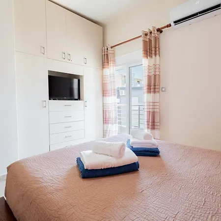 Helios House Nyaraló