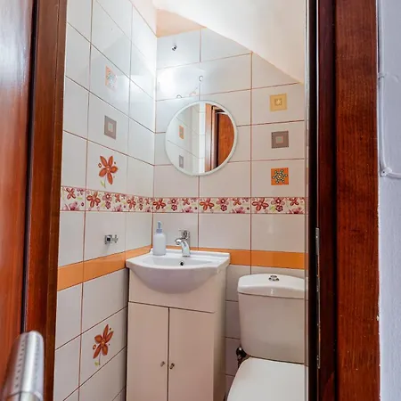 Helios House Nyaraló *